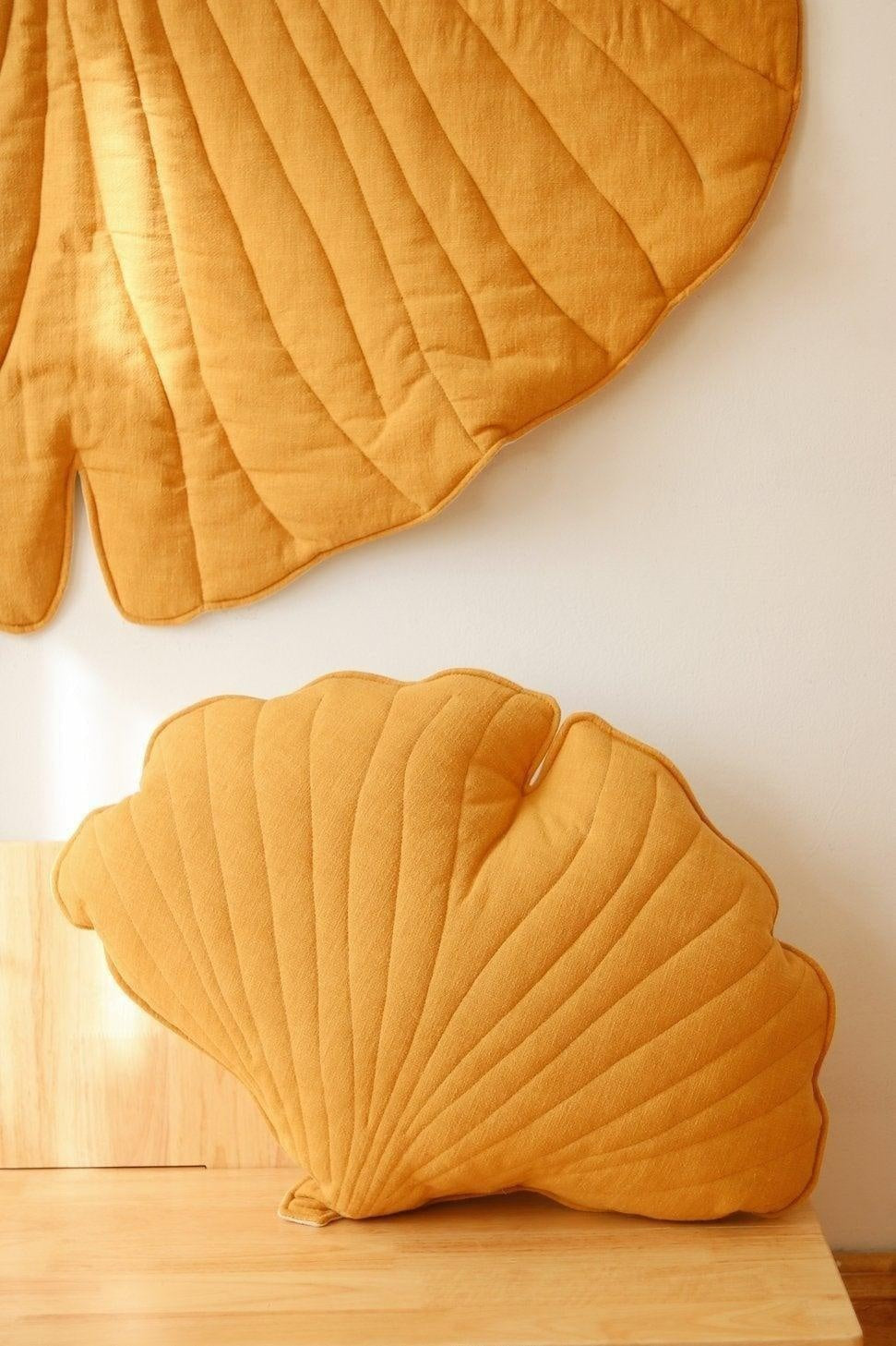 Mustard Yellow Ginkgo Leaf Quilted Floor Mat