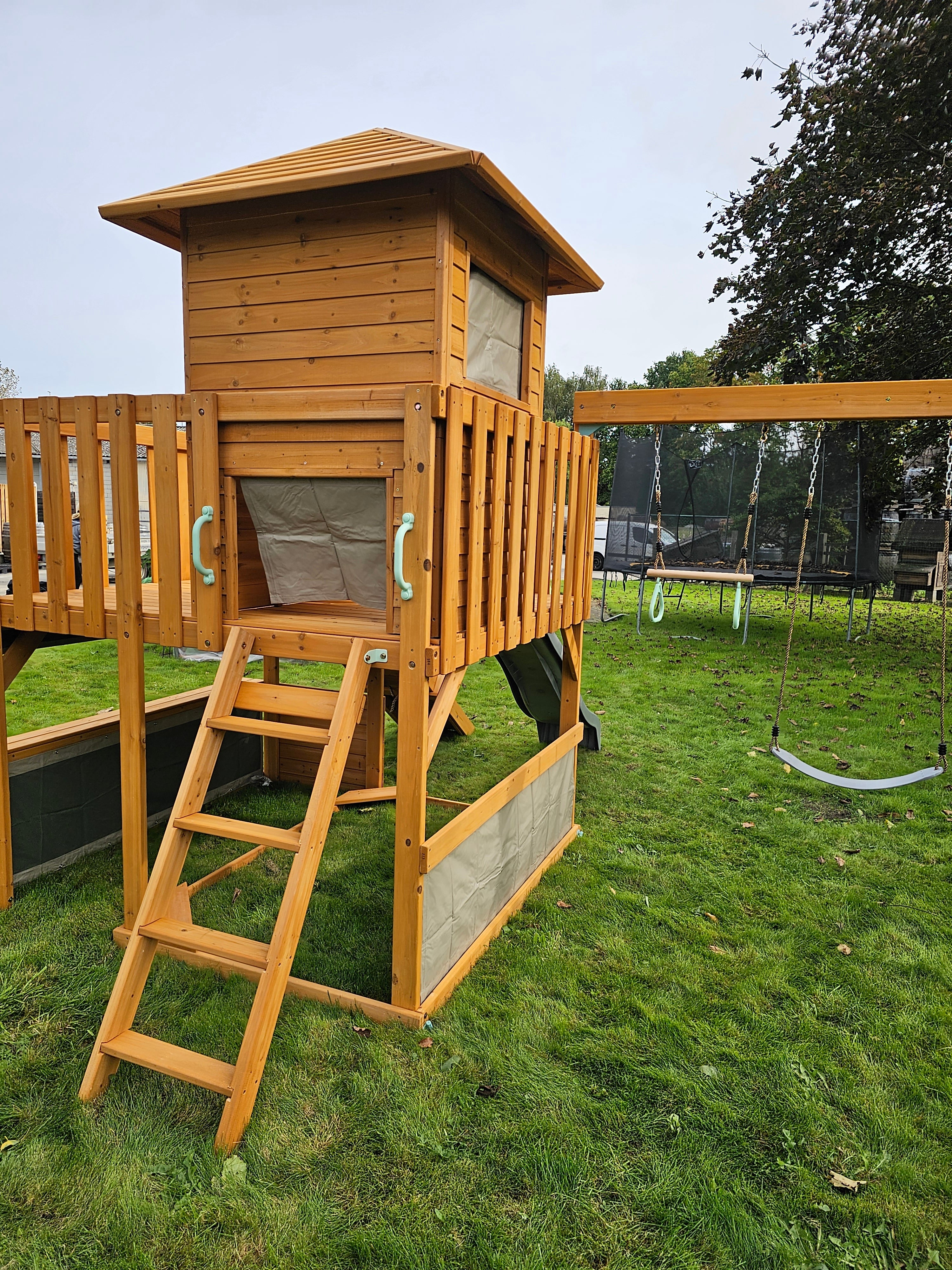 Petit Seal Alpaca Wobble World Honey: Spielparadies Premium-Spielturm für Kinder Gartenabenteuer