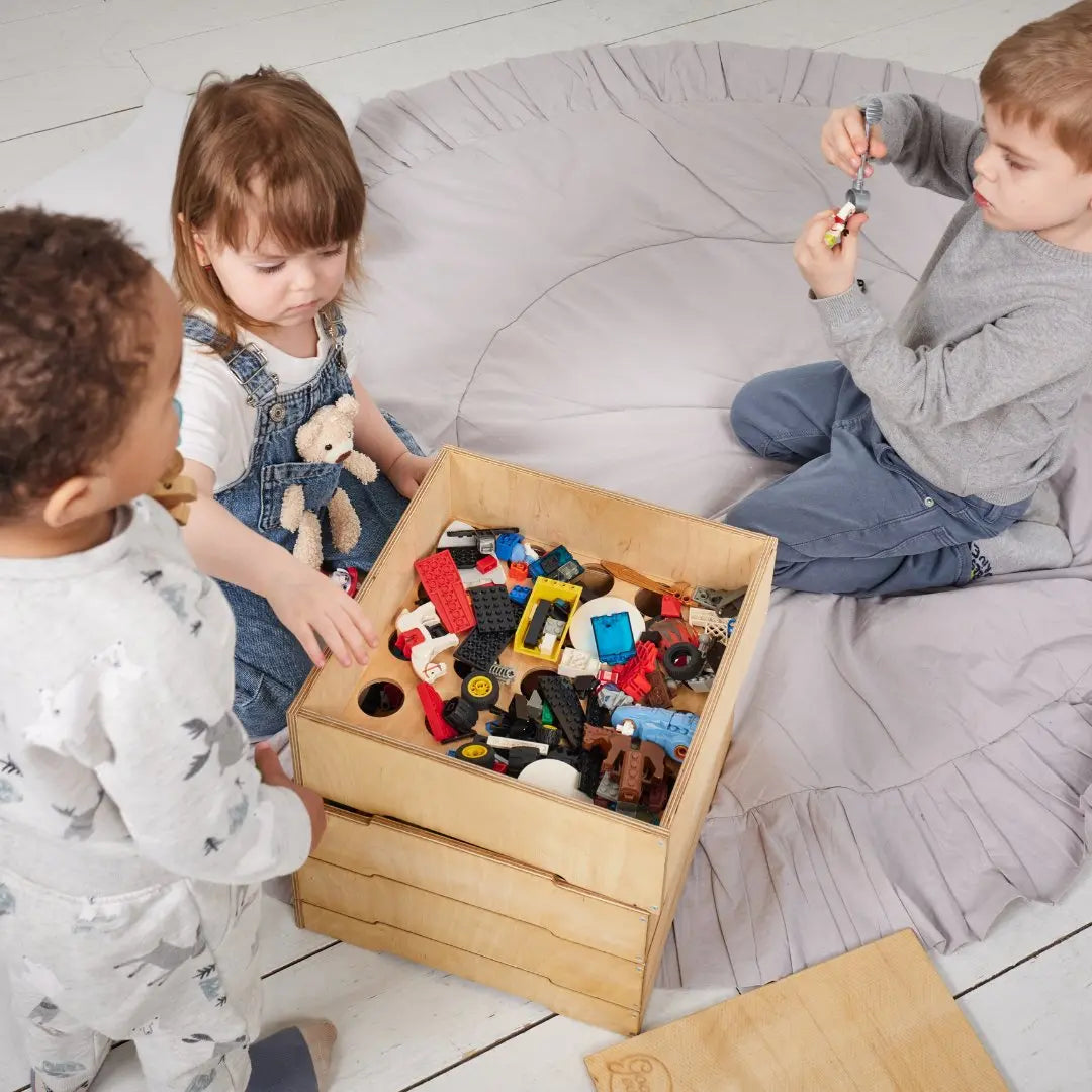goodevas 🌟 Zauberhaftes Montessori-Regalset von Goodevas: Bücher, Spielzeug & Holzlager! 📚🧸🌳 Mach Platz für magische Momente mit diesem bezaubernden Trio aus verwunschenen Regalen! ✨ Ideal für die kleine Zauberer und Erfinder da draußen! 🧙‍♂️🌈✨