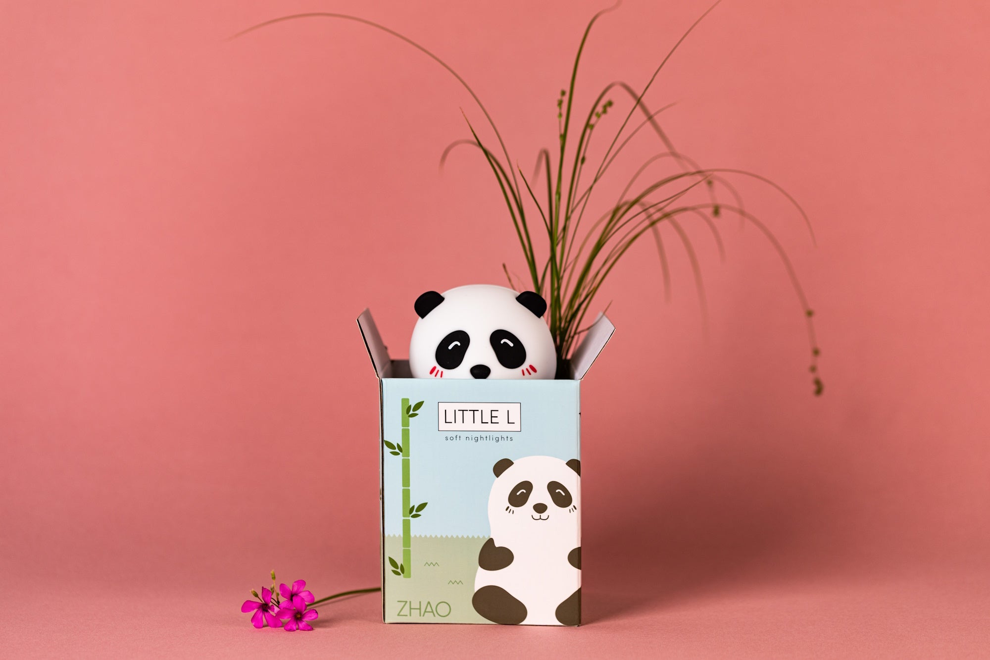 LITTLE L LITTLE L Sanftes Nachtlicht mit Fernbedienung - ZHAO Panda