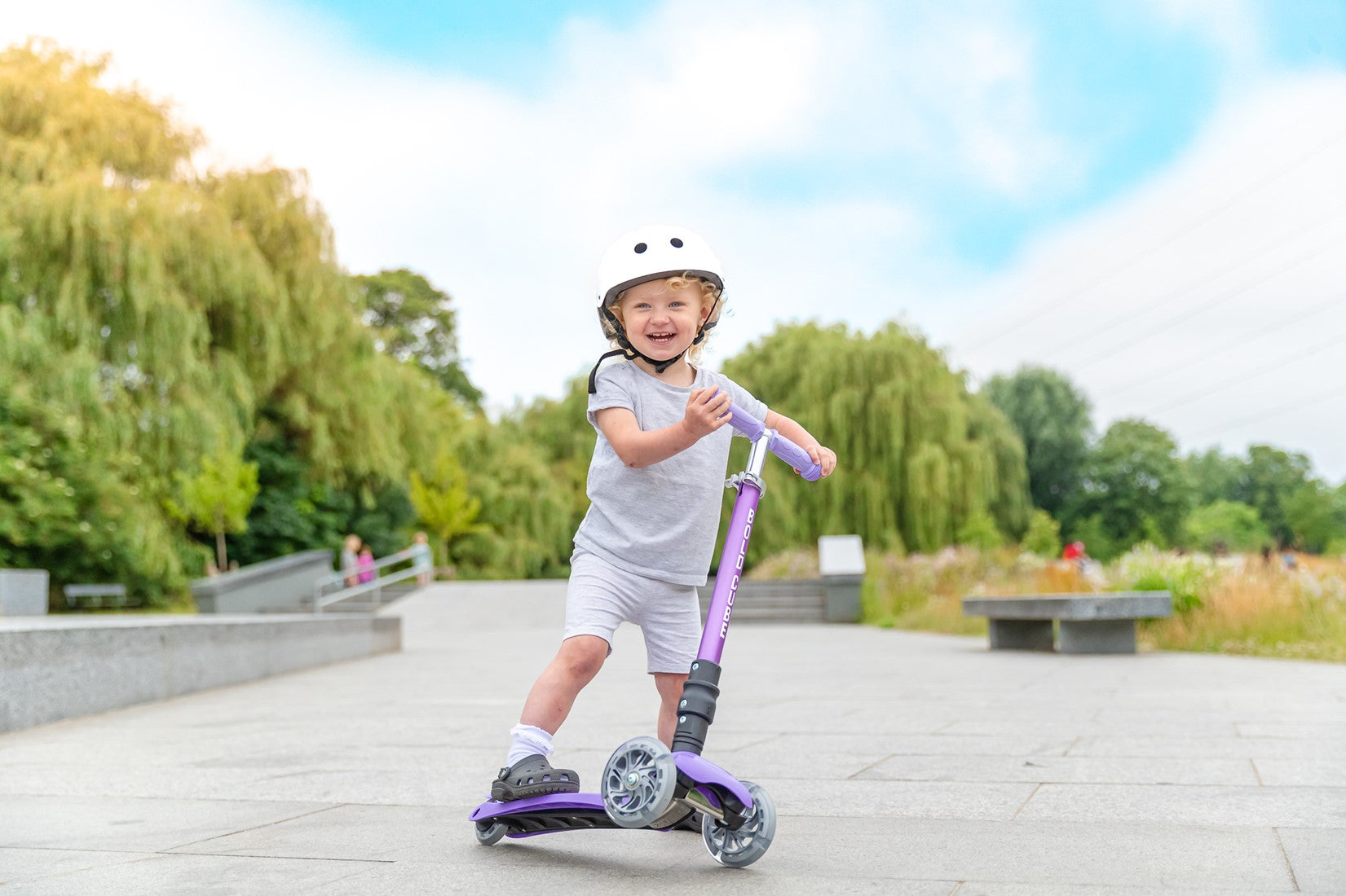 BOLD CUBE BOLD CUBE Teeny Fold 3 Wheel Scooters - Assortierte Farben