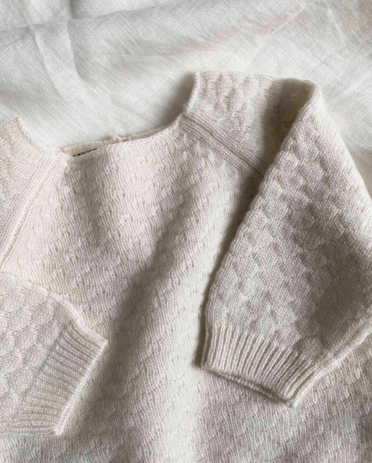 UNIQUE LOVE Kaschmir Baby Sweater in Off-White: Kuschelige Wärme für Babys