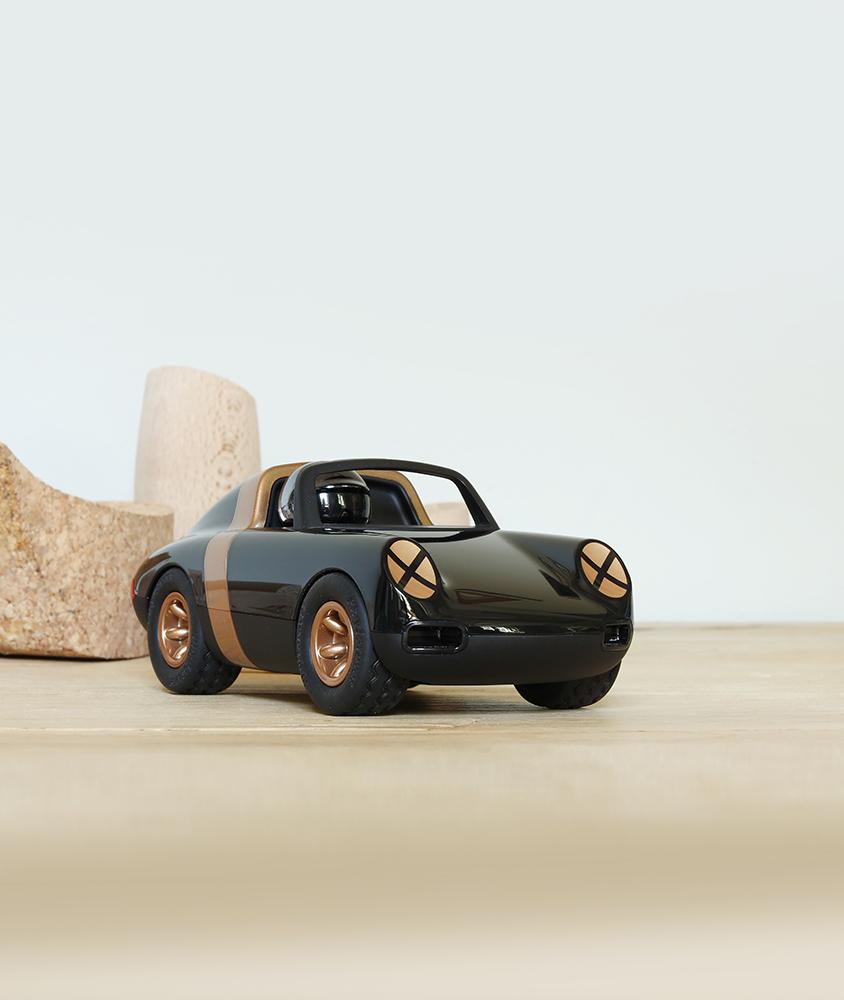 Playforever Kinderfreude: Porsche-inspiriertes Spielzeugauto