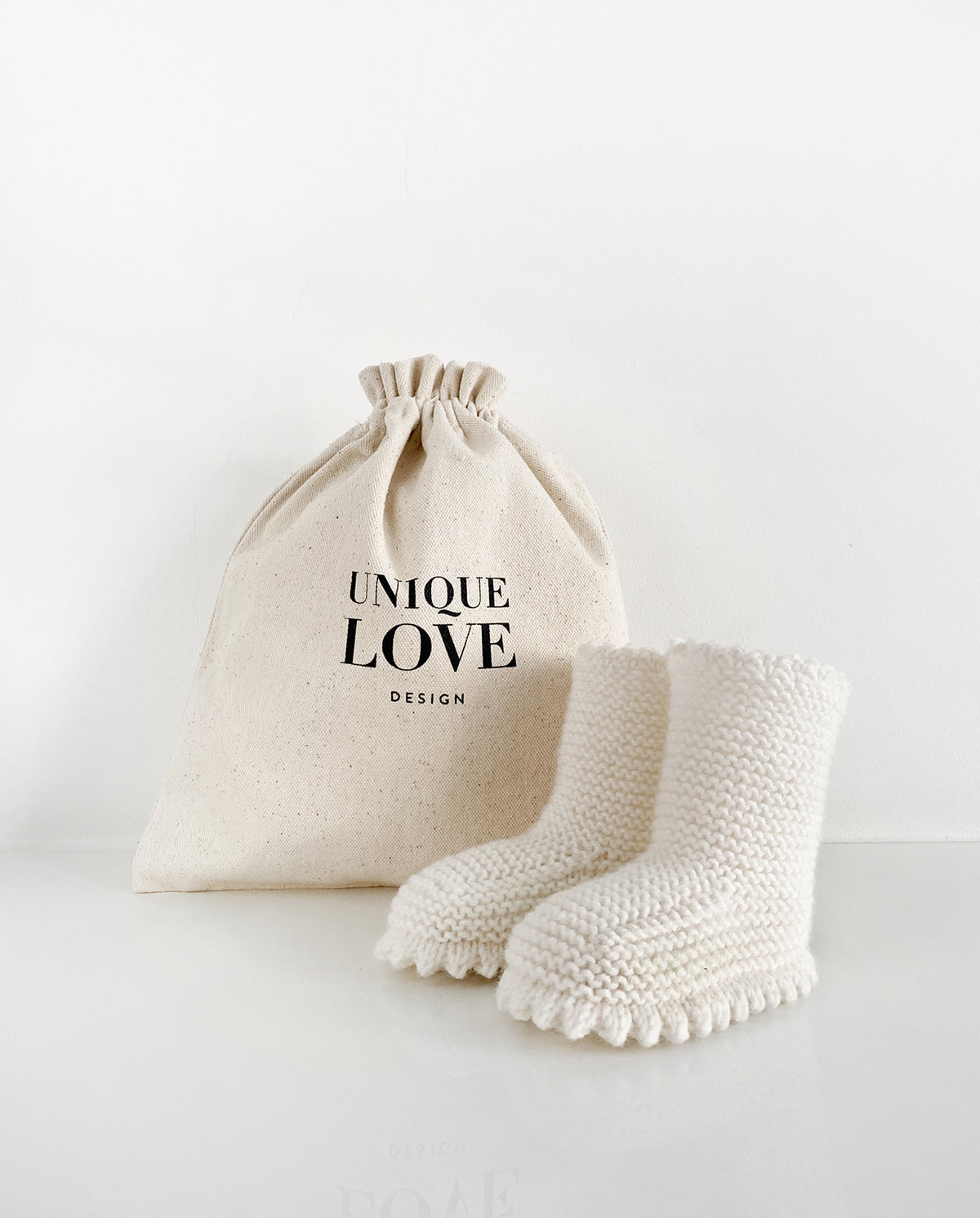 UNIQUE LOVE Der coolste Knit-Boots-Style: Strickschuhe Weiß