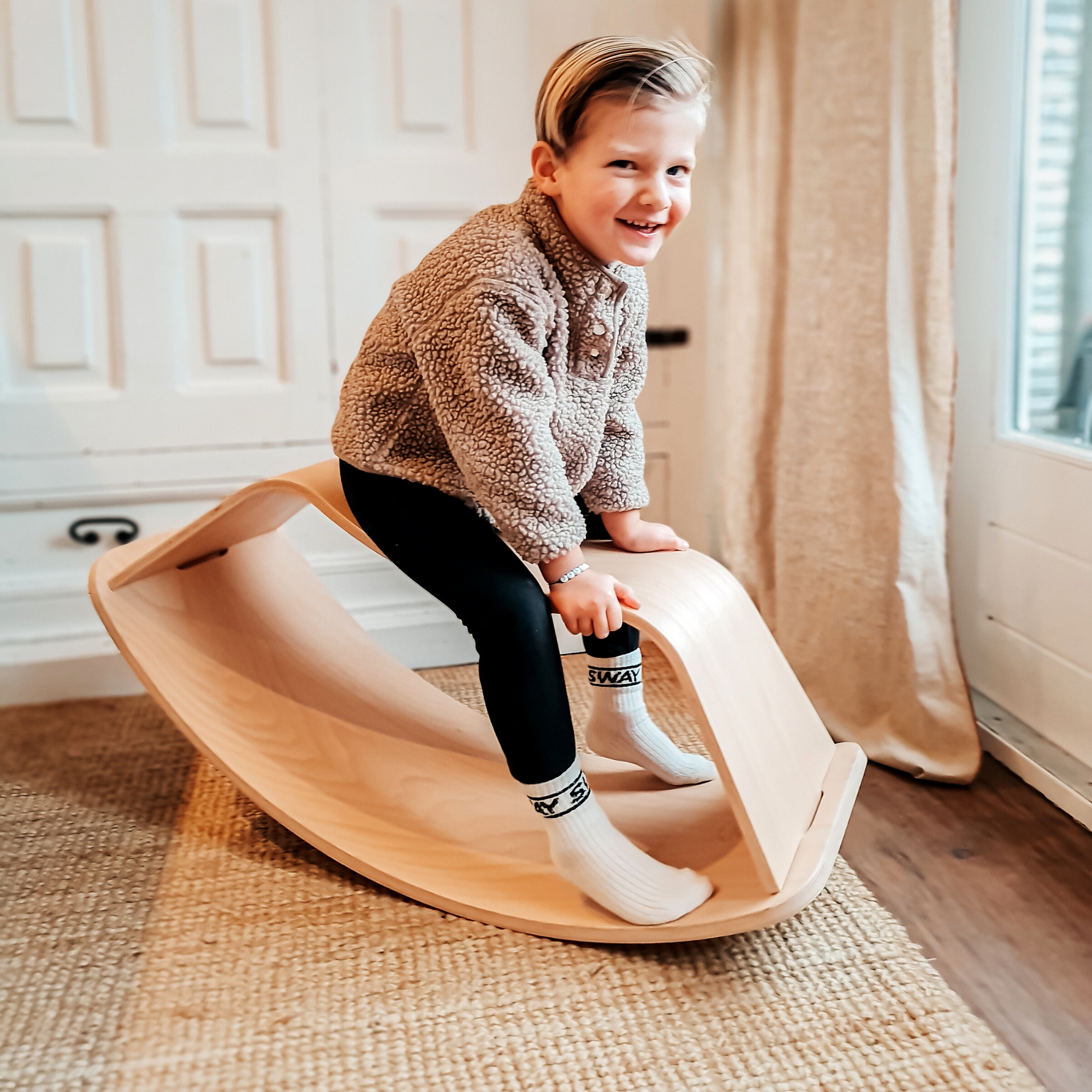 CurveLab Hölzerner Schaukelhocker für Perfect Arc Balance Board, ergonomisch und umweltfreundlich, bis 80 kg belastbar (Add on)