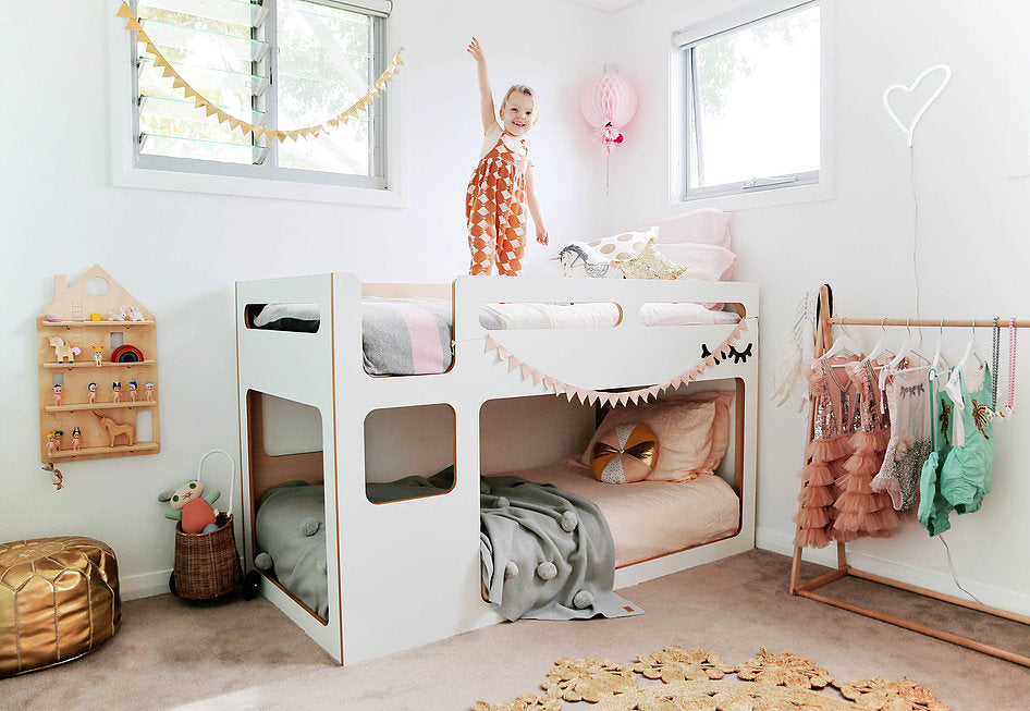 Midmini Kinderzimmermöbel: Spielhausregal - Holz Wandregal für Spielzeug und Bücher